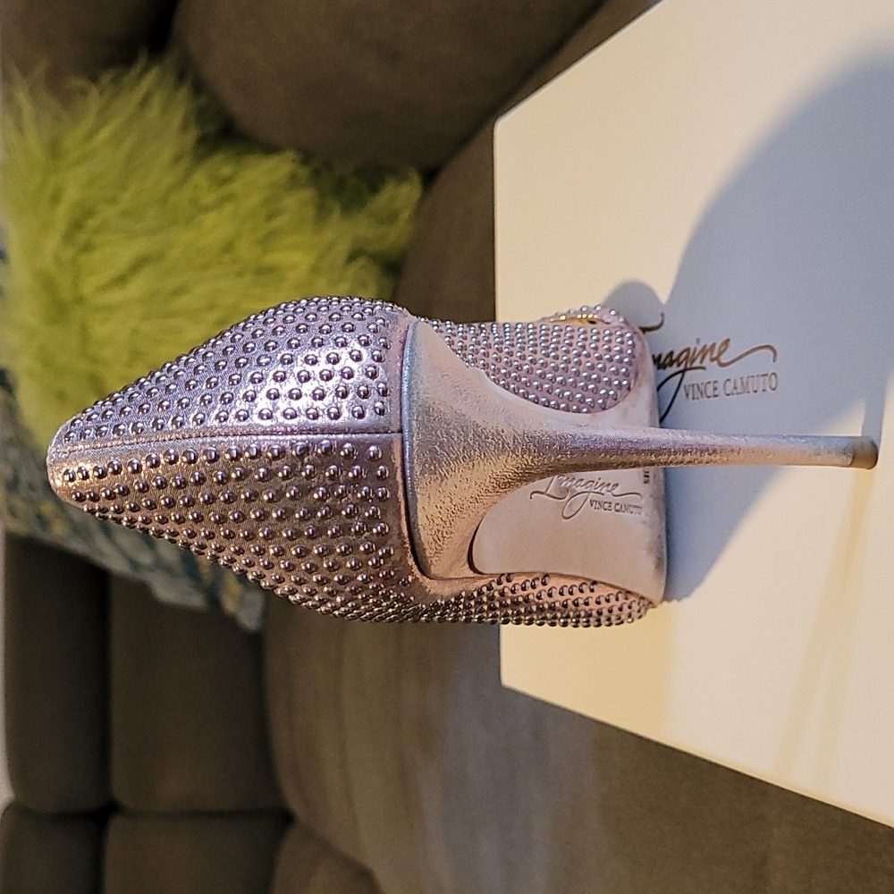 Shoes - Picture 3 of 4